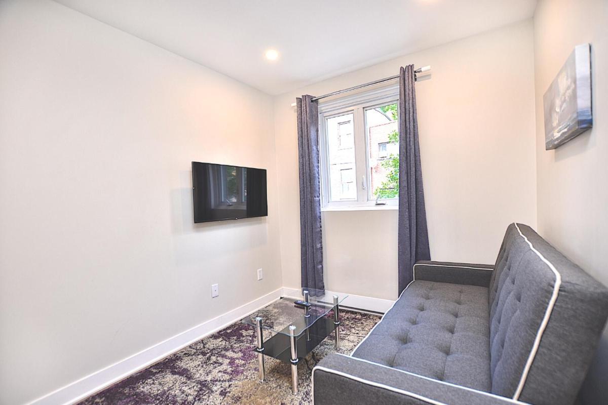 Beautiful 2bdr In Heart Of Plateau Mont-royal A *