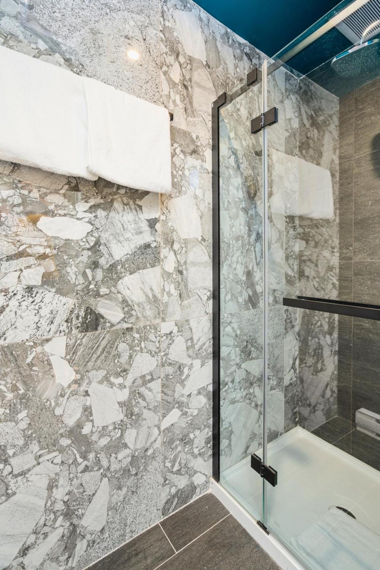 Opal Lofts - Quartier Latin Apartment Montreal