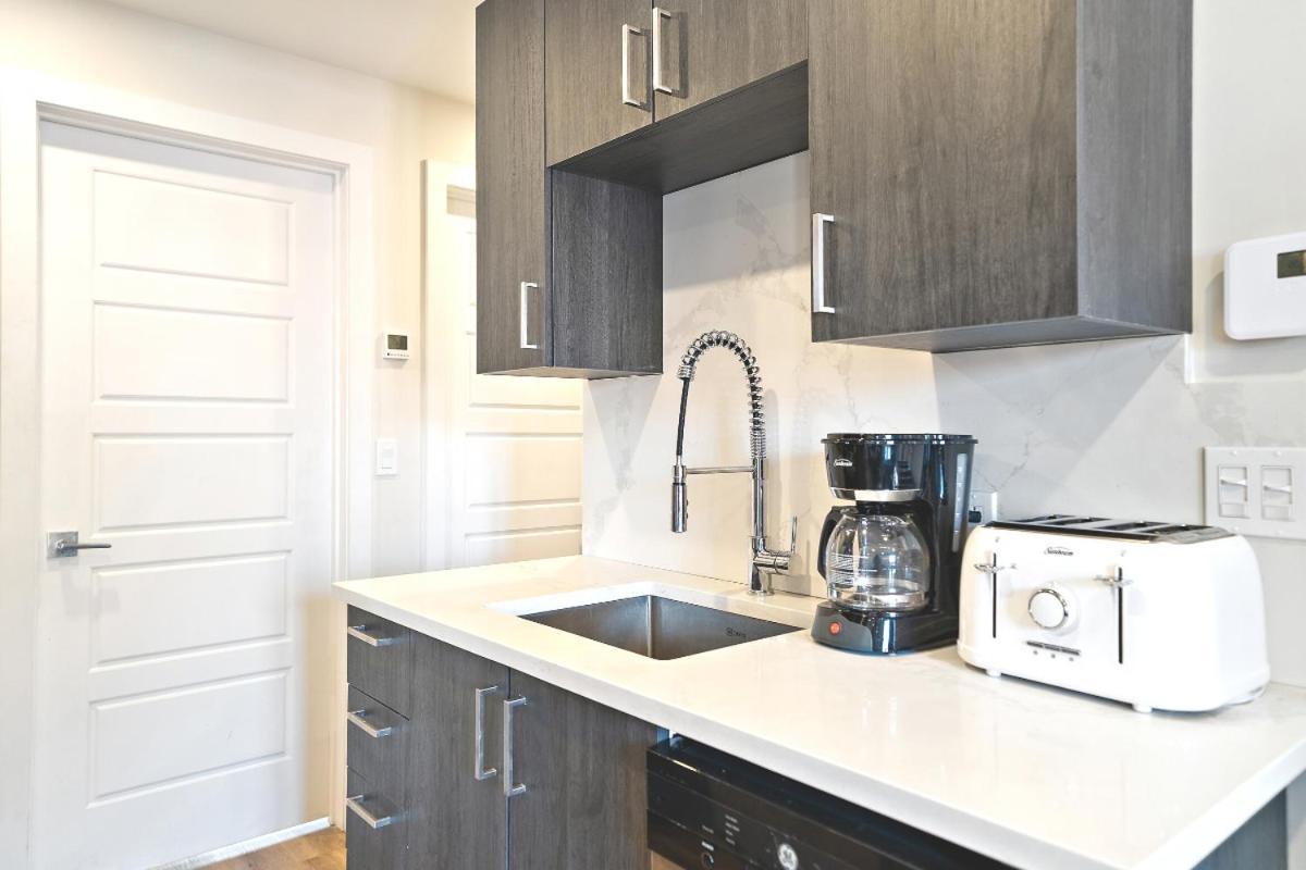 Cozy 3bdr In Heart Of Plateau D Apartment Montreal