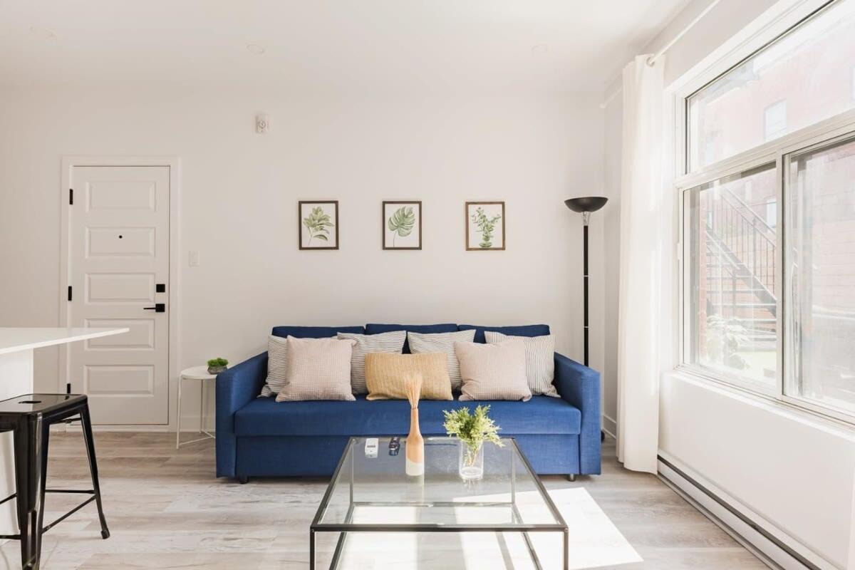 M11 Gorgeous Modern 2brsofabedheart Of Plateau Montreal