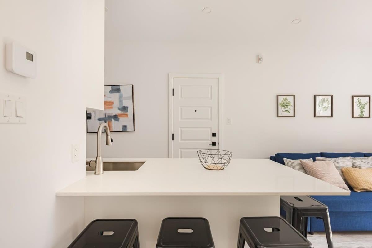 Apartment M11 Gorgeous Modern 2brsofabedheart Of Plateau