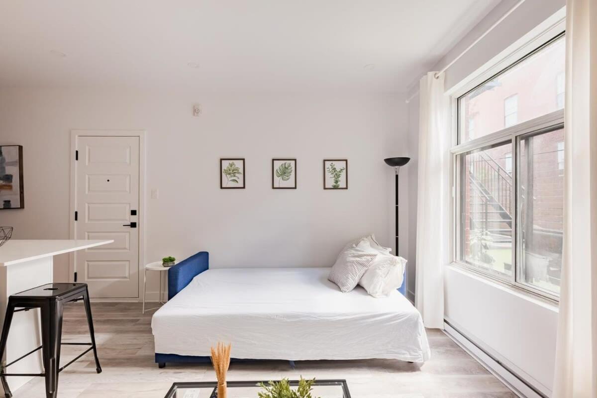 M11 Gorgeous Modern 2brsofabedheart Of Plateau * Montreal