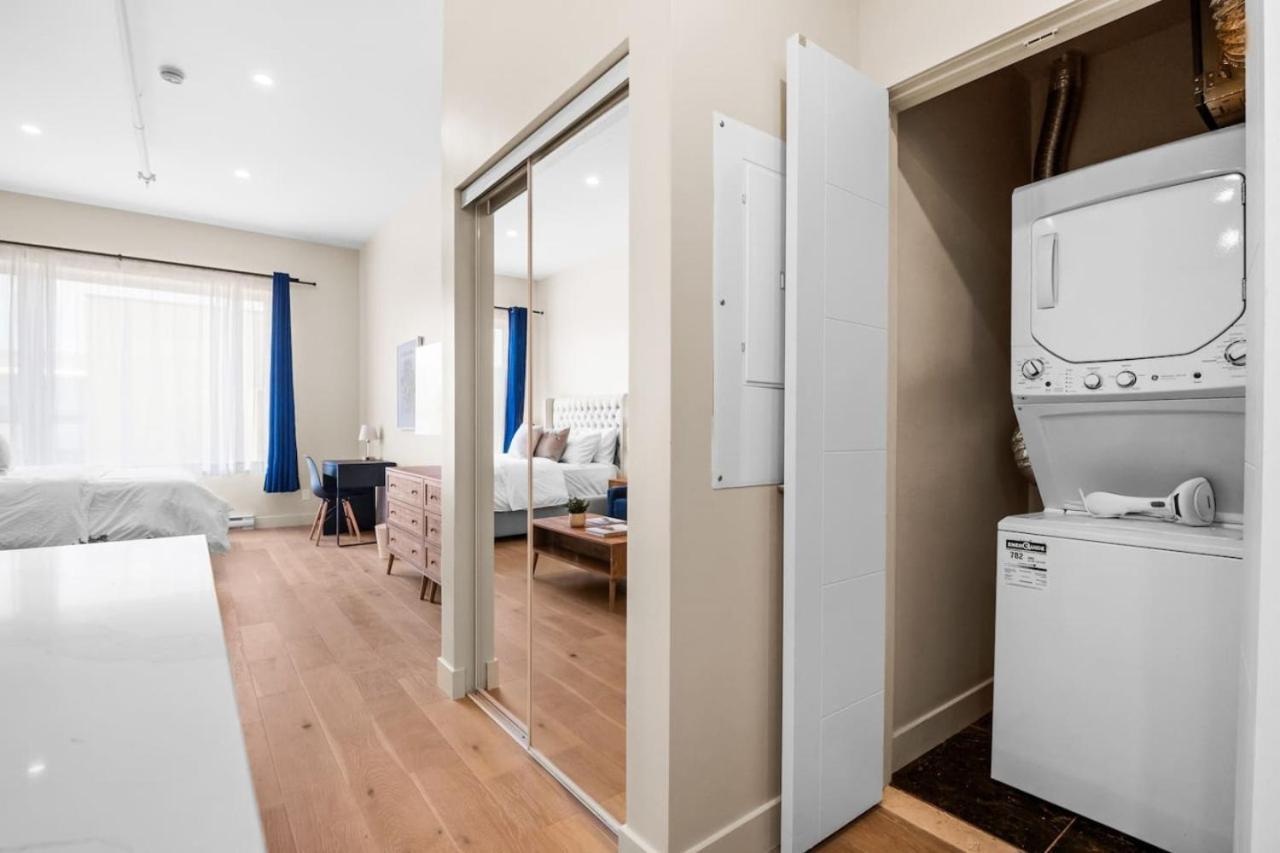 Central Studio Apartment Montreal