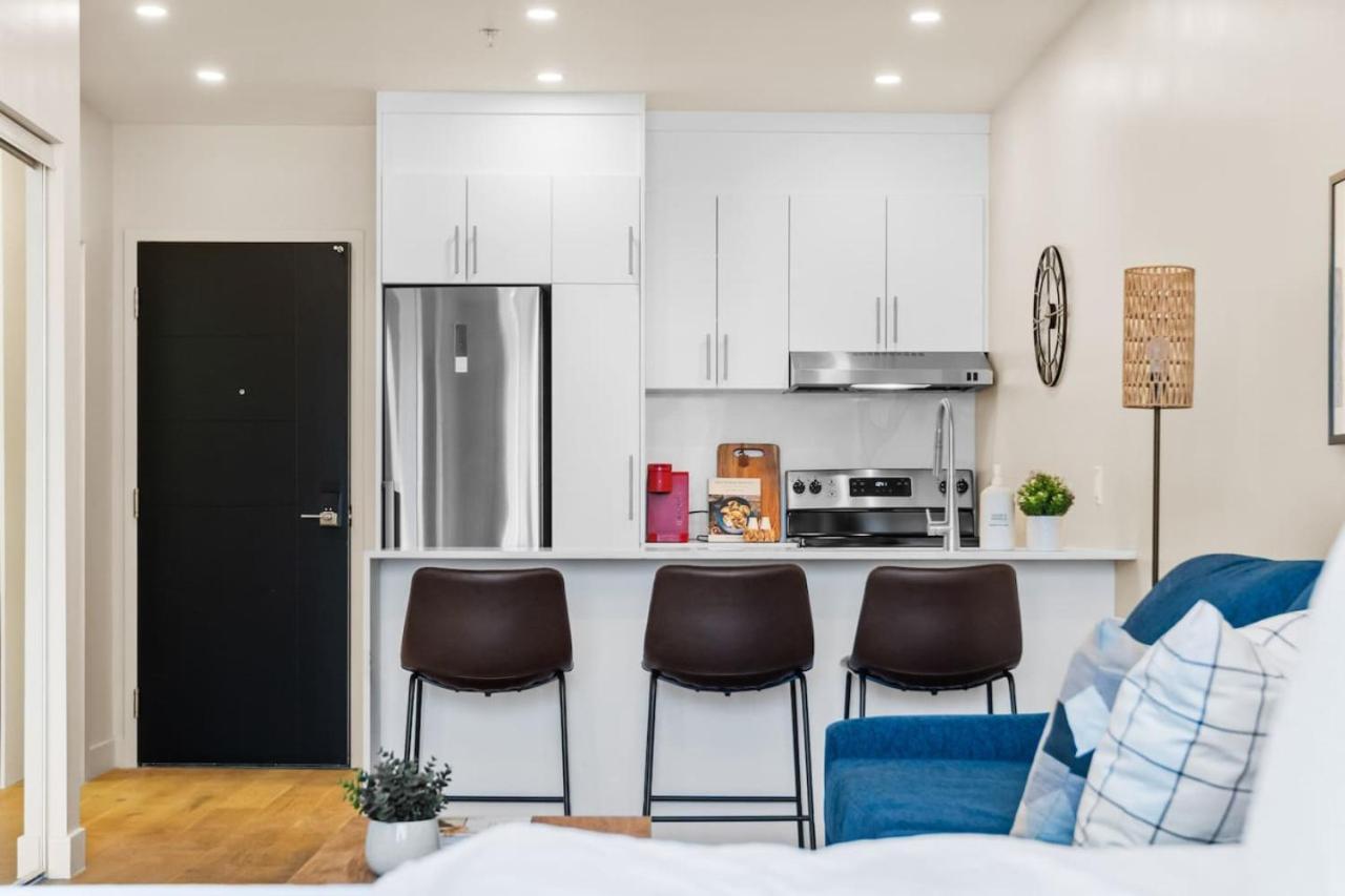 Central Studio Apartment Montreal