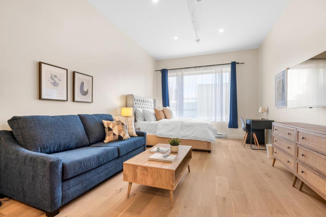Central Studio Apartment *