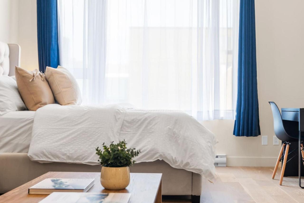Central Studio Apartment Montreal