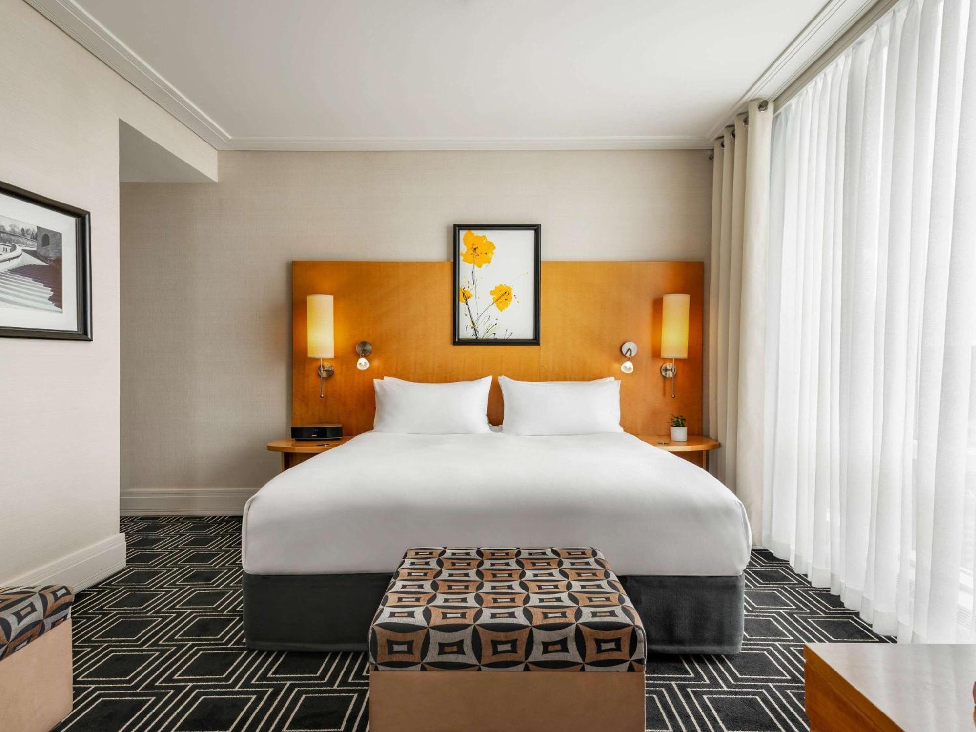 Sofitel Golden Mile 5* Montreal