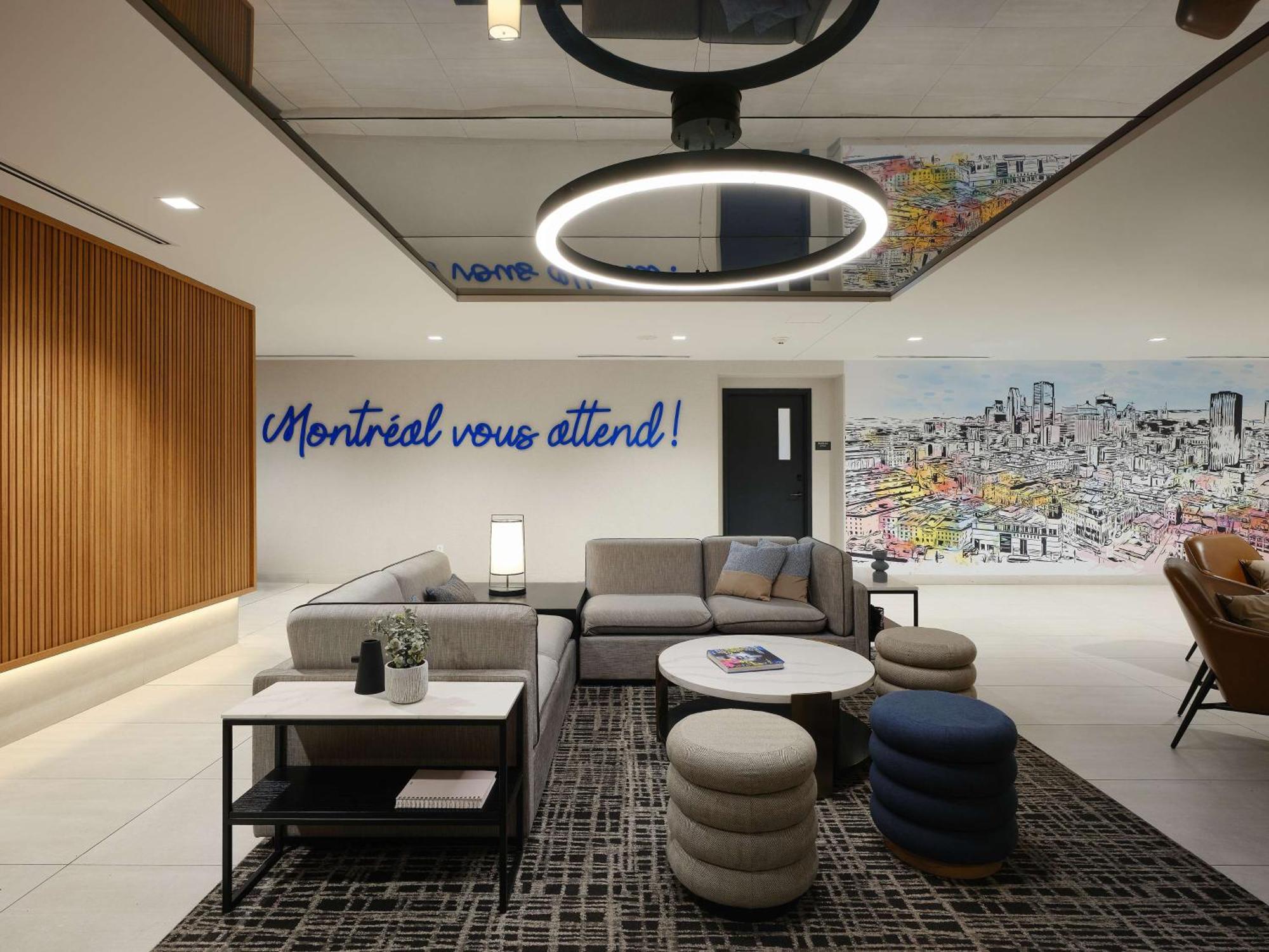 Hyatt Place - Downtown Hotel 3*