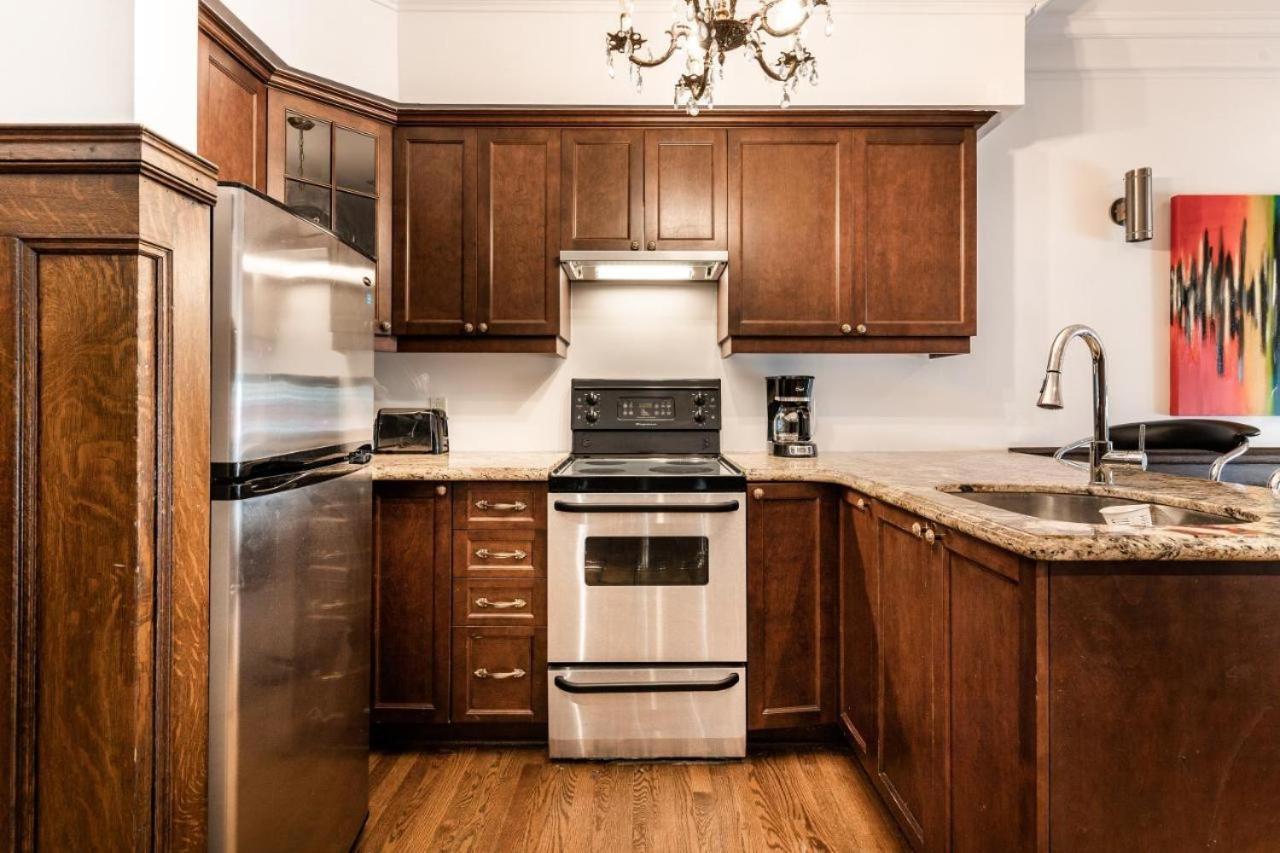 Beautiful Downtown Studio - A Apartment
