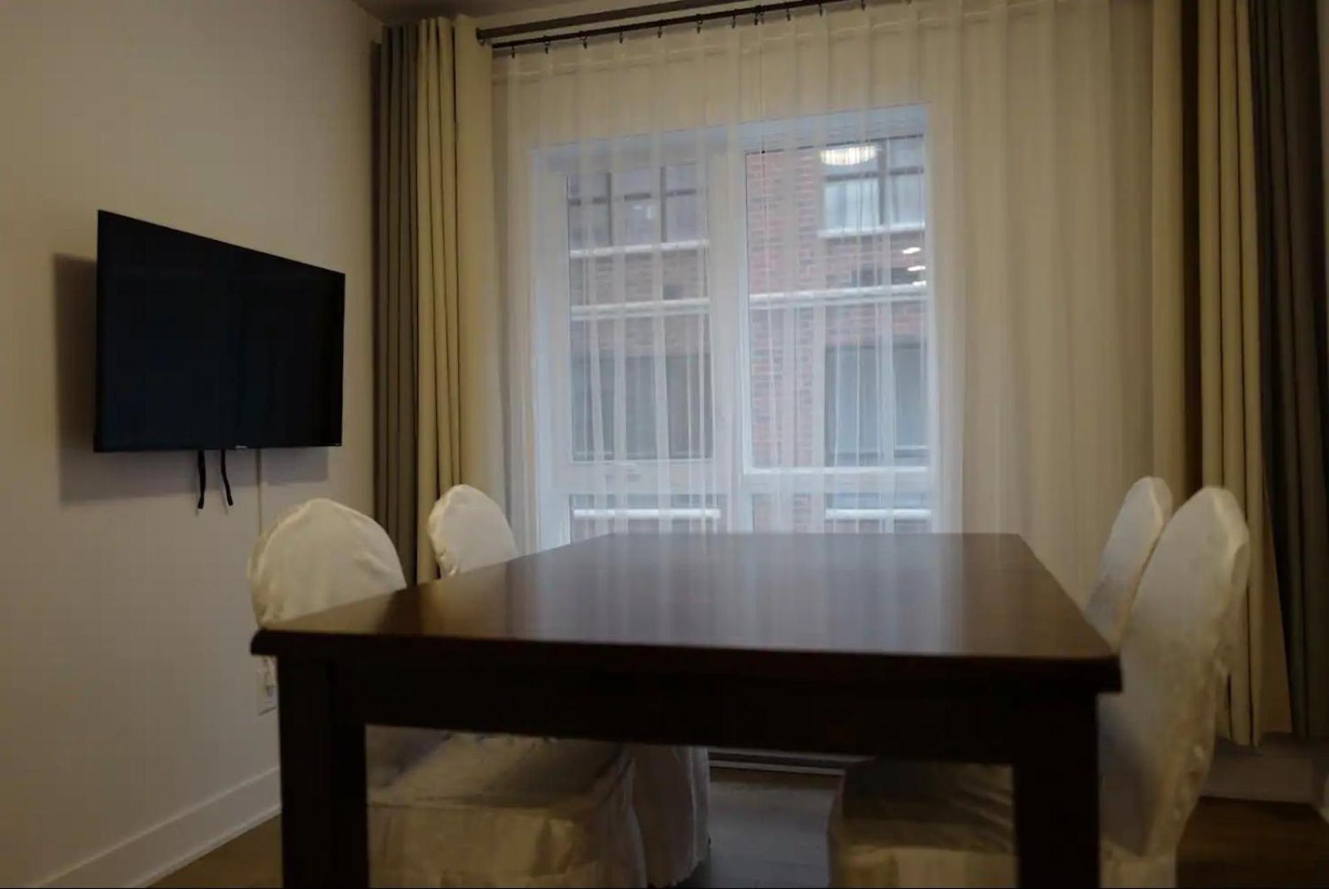 Le Bijou Airhome One Or Two Bedroom Montreal