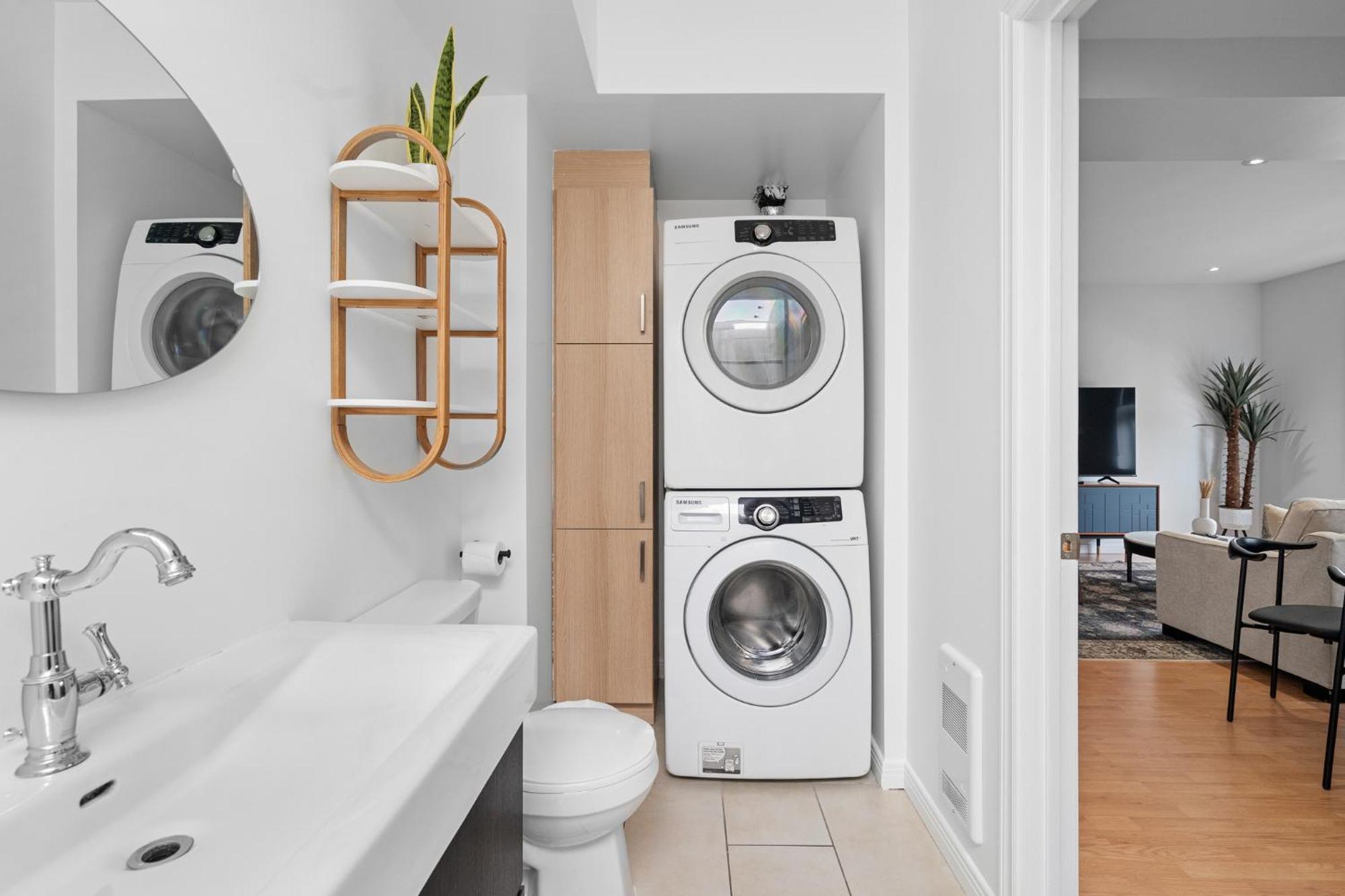 Trendy 2-bedroom Haven By Jean Talon Market Montreal