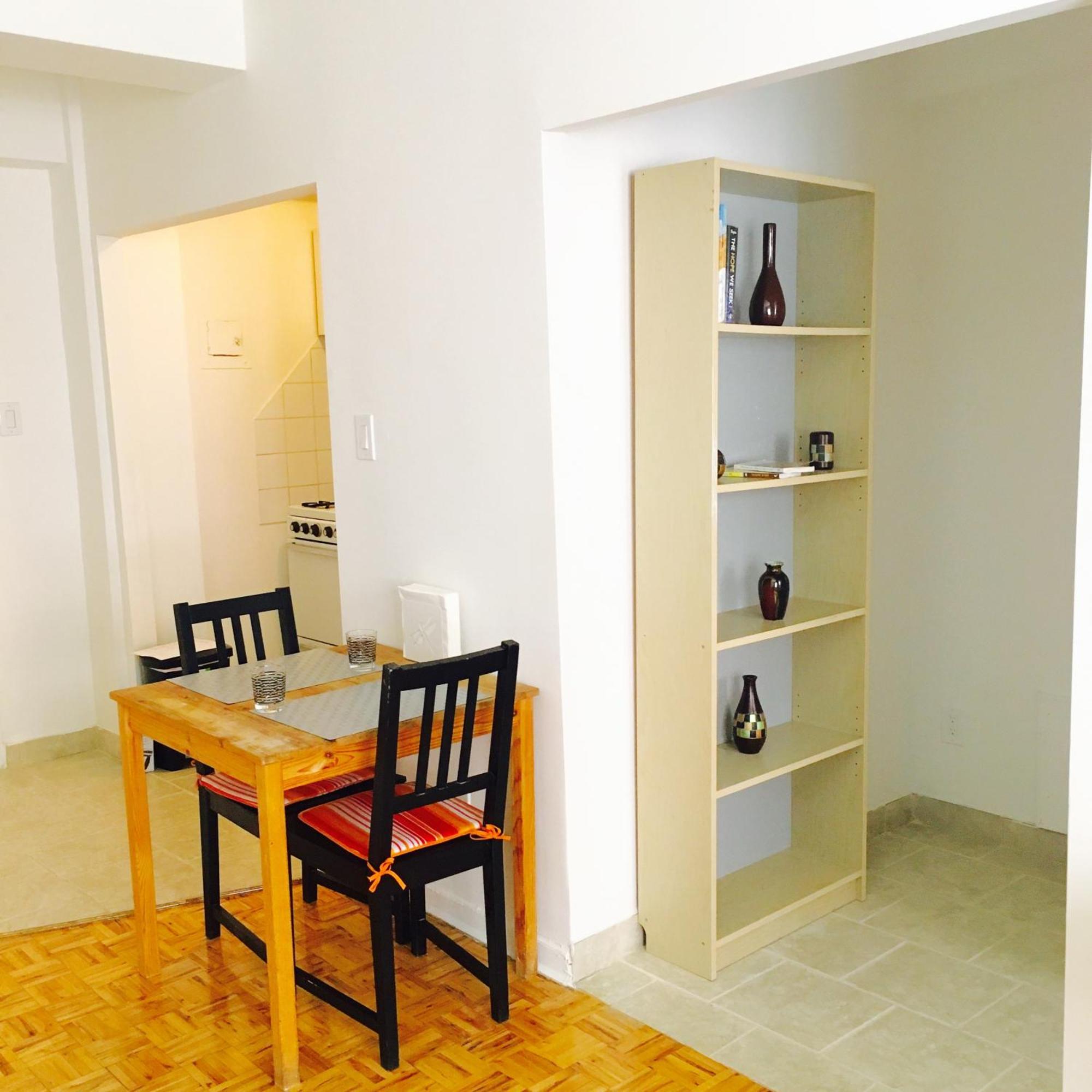 Stylish Comfortable In The Golden Square Mile * Montreal