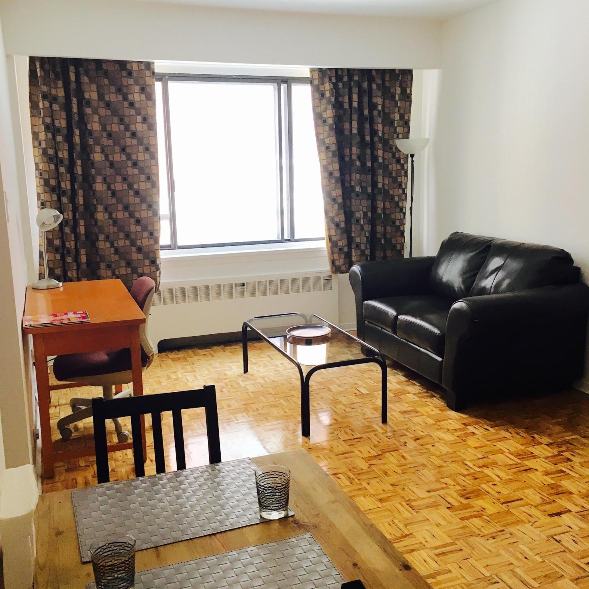 Apartment Stylish Comfortable In The Golden Square Mile Montreal