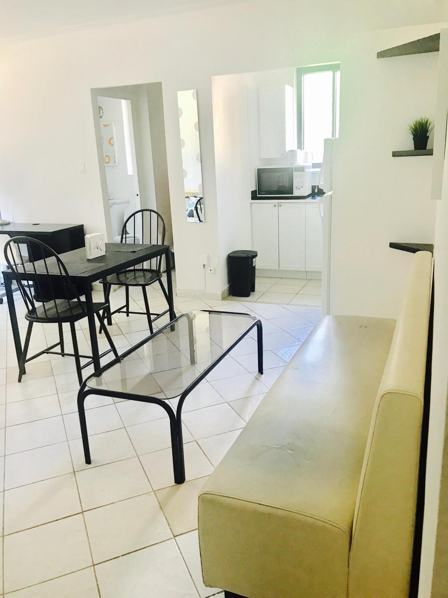Stylish Comfortable In The Golden Square Mile Apartment Montreal