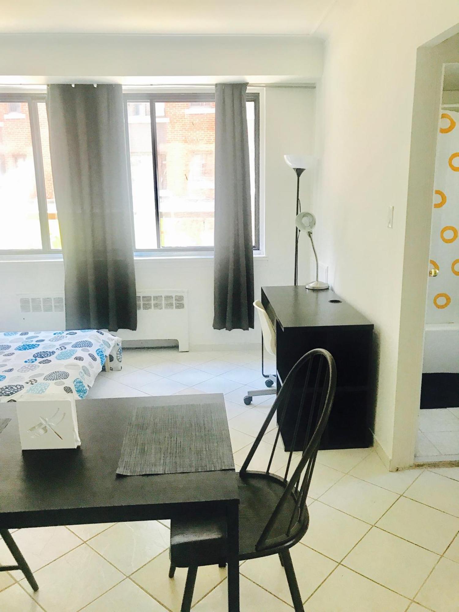 Stylish Comfortable In The Golden Square Mile