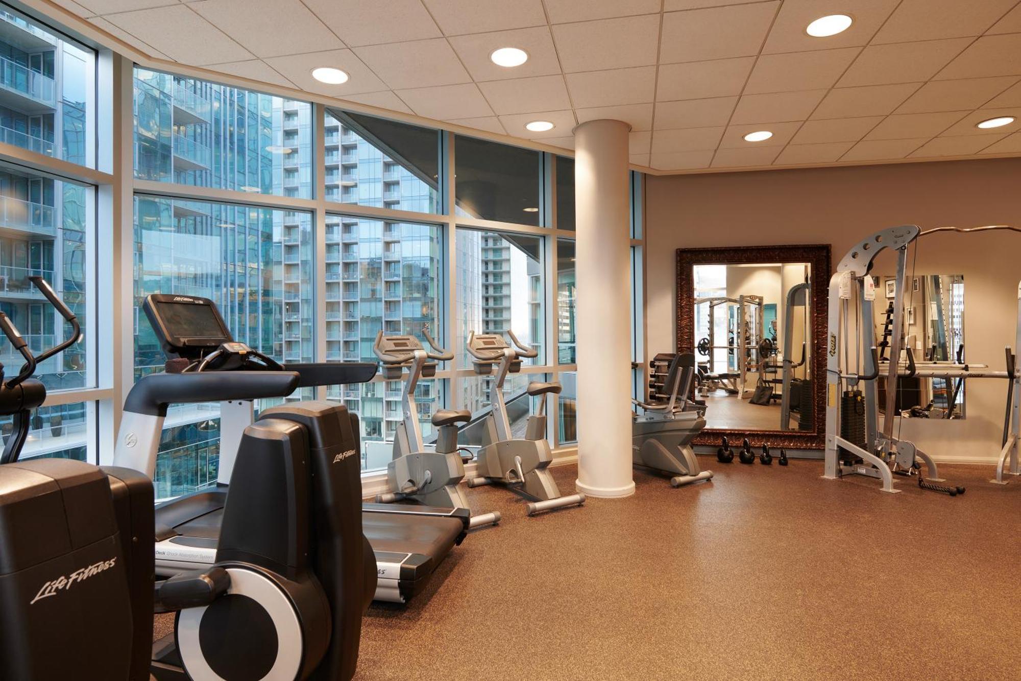 Hotel Warwick Le Crystal -