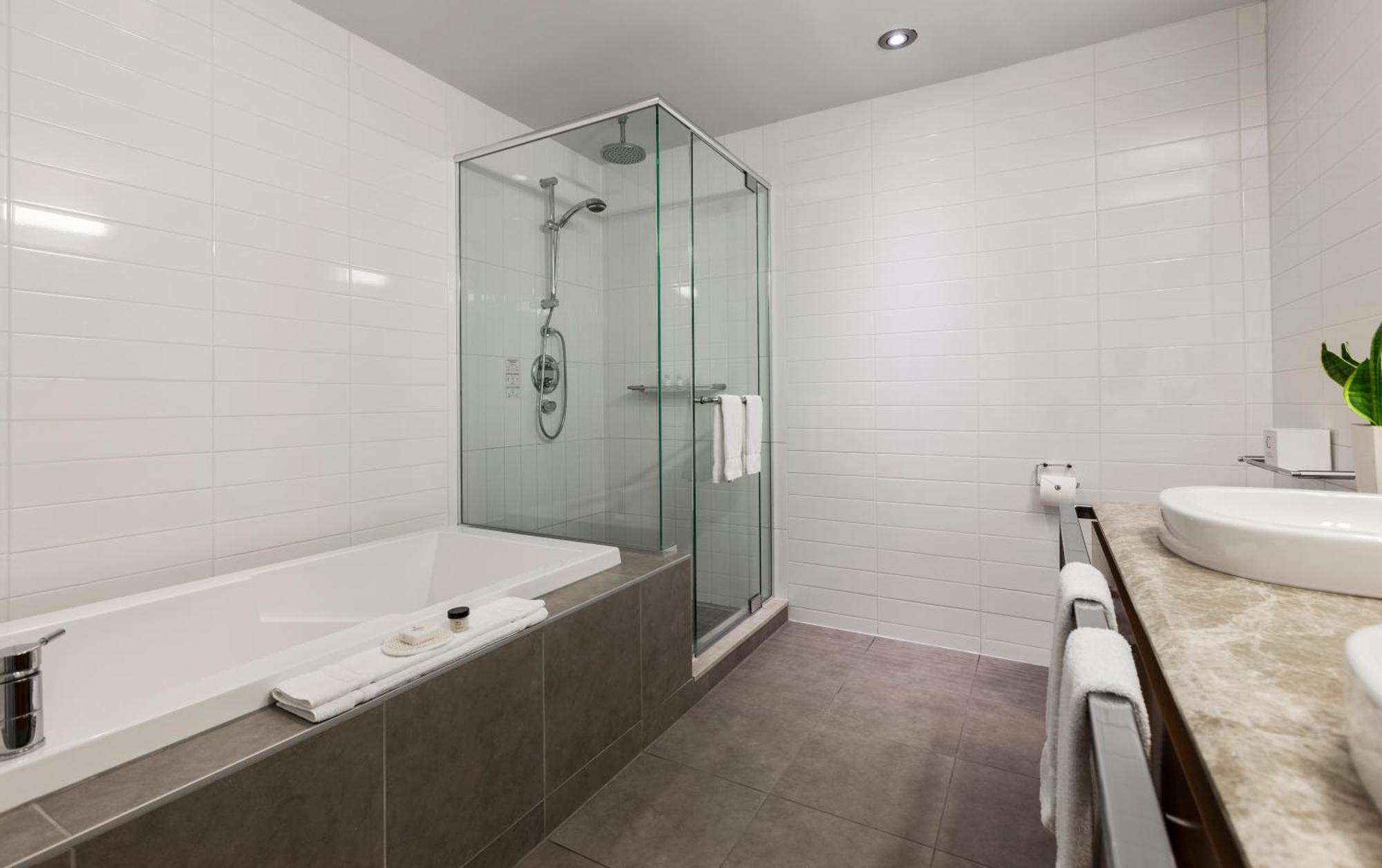 Hotel Warwick Le Crystal - Montreal