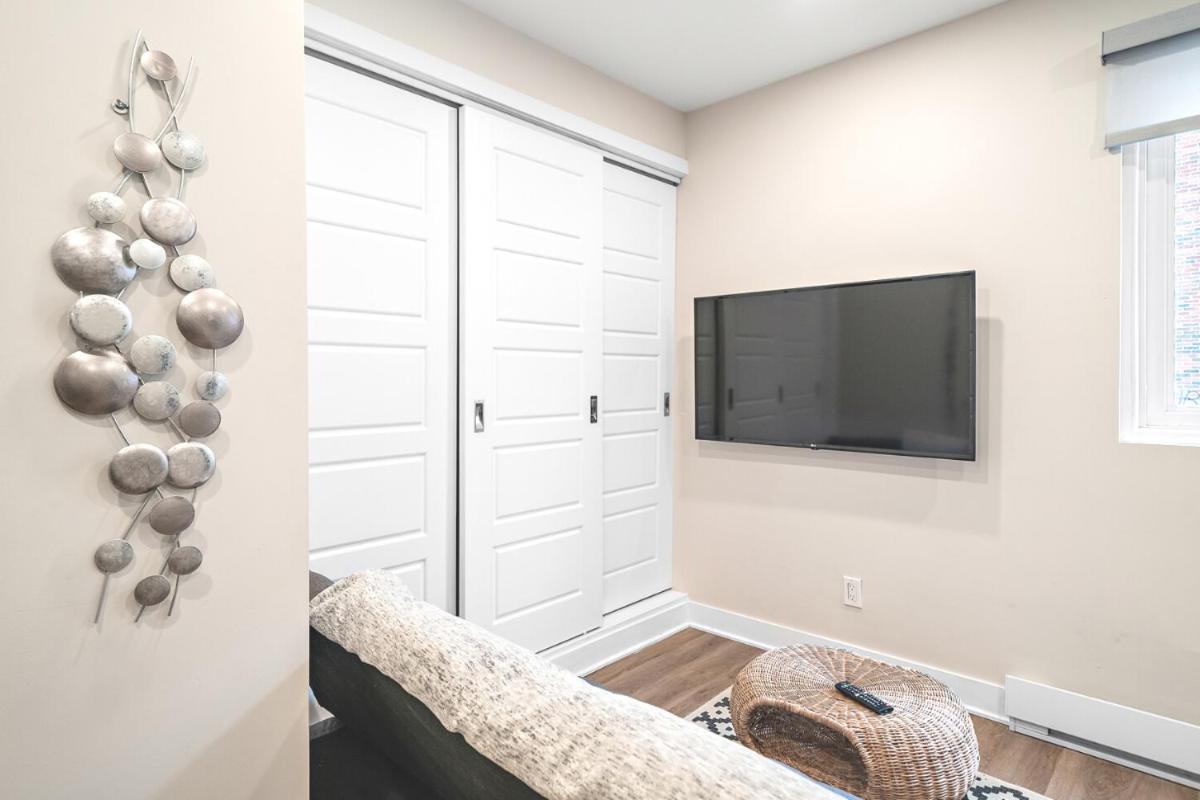 Elegant 1bdr In Heart Of Plateau B Montreal