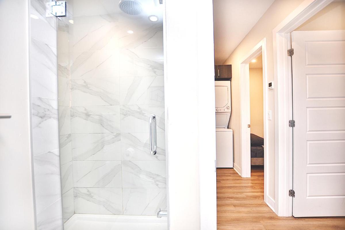 Elegant 3bdr In Heart Of Plateau 8b Apartment Montreal