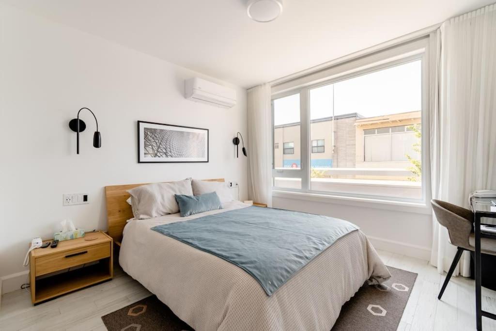 Apartment Plaza12 - Stringlights, Xl Terrace, Restos & Shops