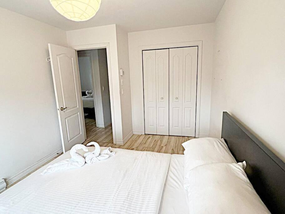 3 Bedrooms Large - Ndg Apartment