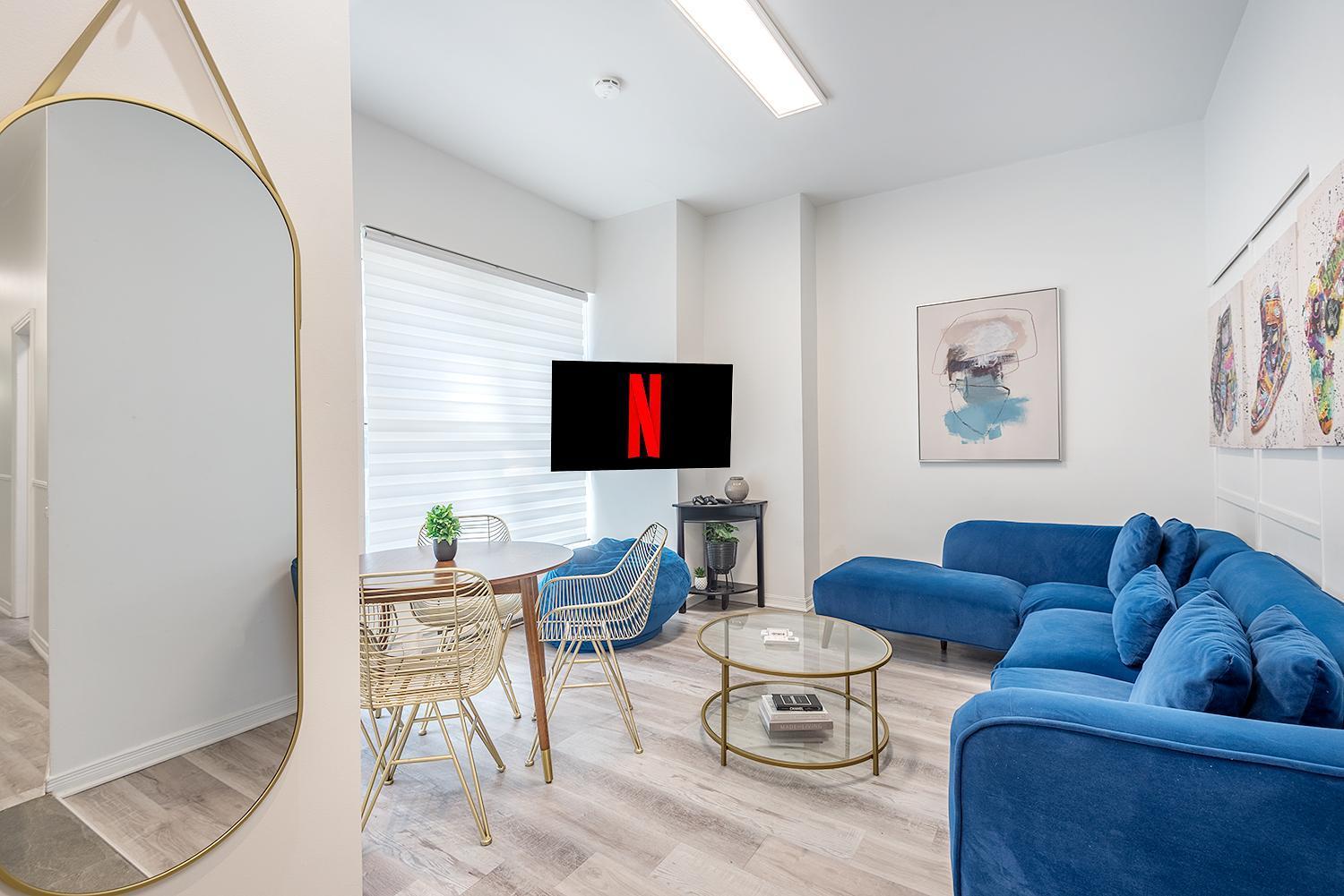Spacious 5-bed Oasis In The Heart Of Downtown-5 Min To Bell Center, Free Parking
