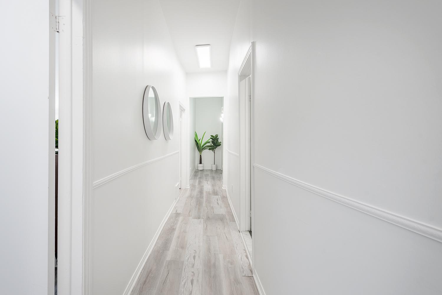 Apartment Spacious 5-bed Oasis In The Heart Of Downtown-5 Min To Bell Center, Free Parking Montreal