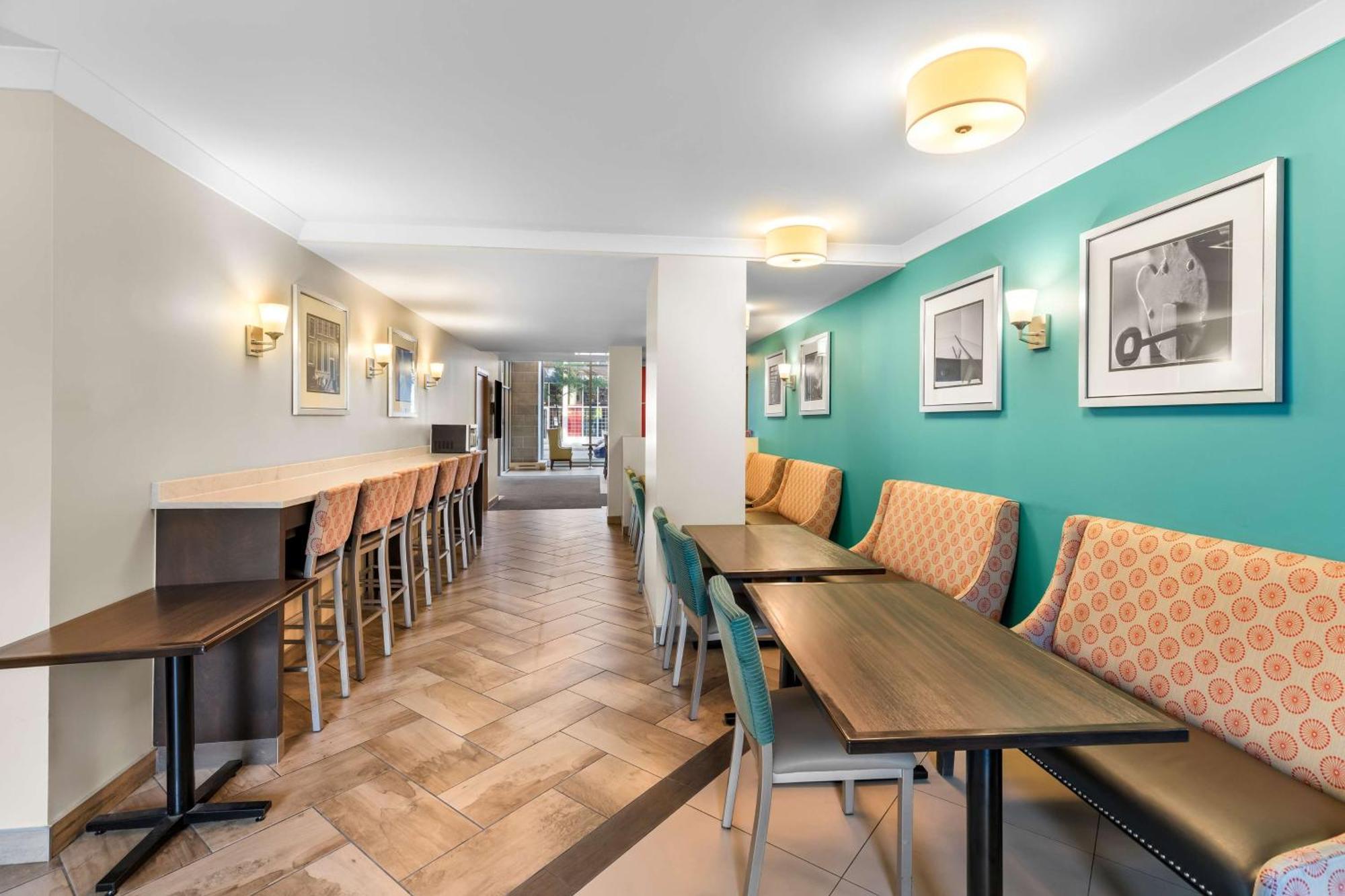 Best Western Plus Hotel Montreal Montreal