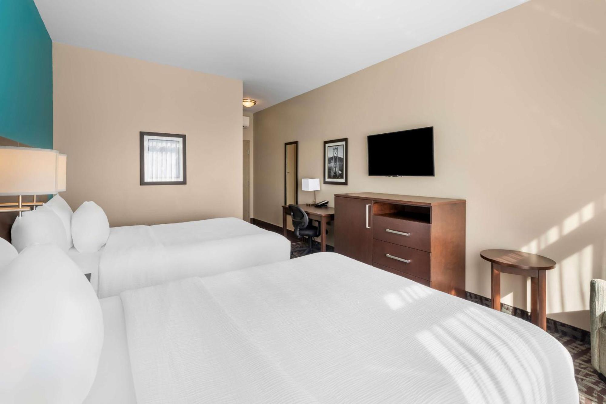 Best Western Plus Hotel Montreal 4* Montreal