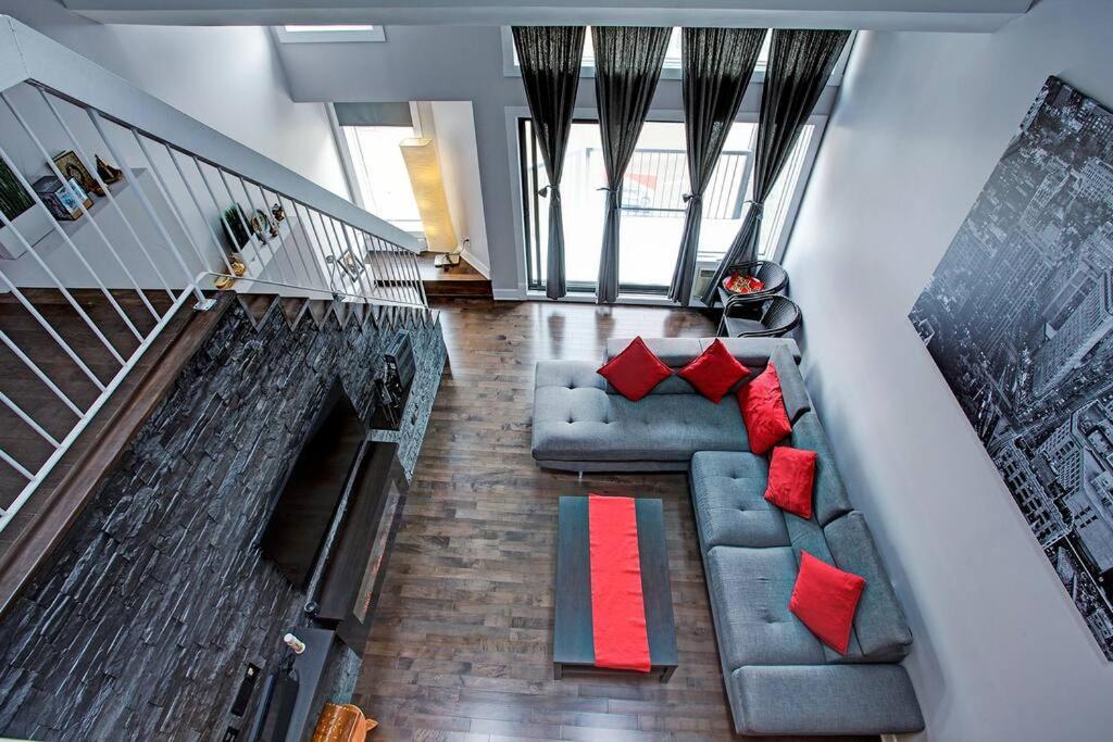 Cozy In Downtown Apartment *