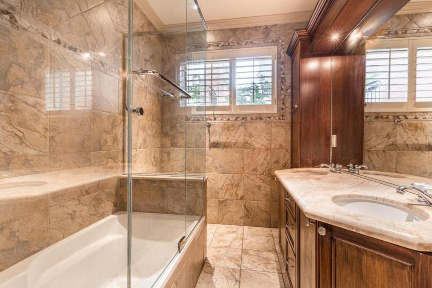 Apartment Luxurious 1 Bedroom With 2 Beds - B *