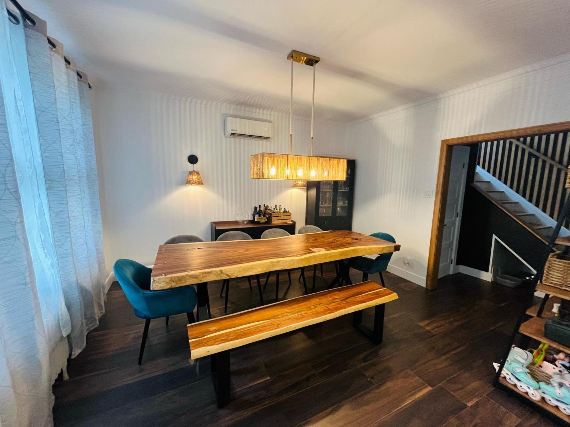 Ville-emard Duplex Avec Esprits De Communaute Bed & Breakfast *