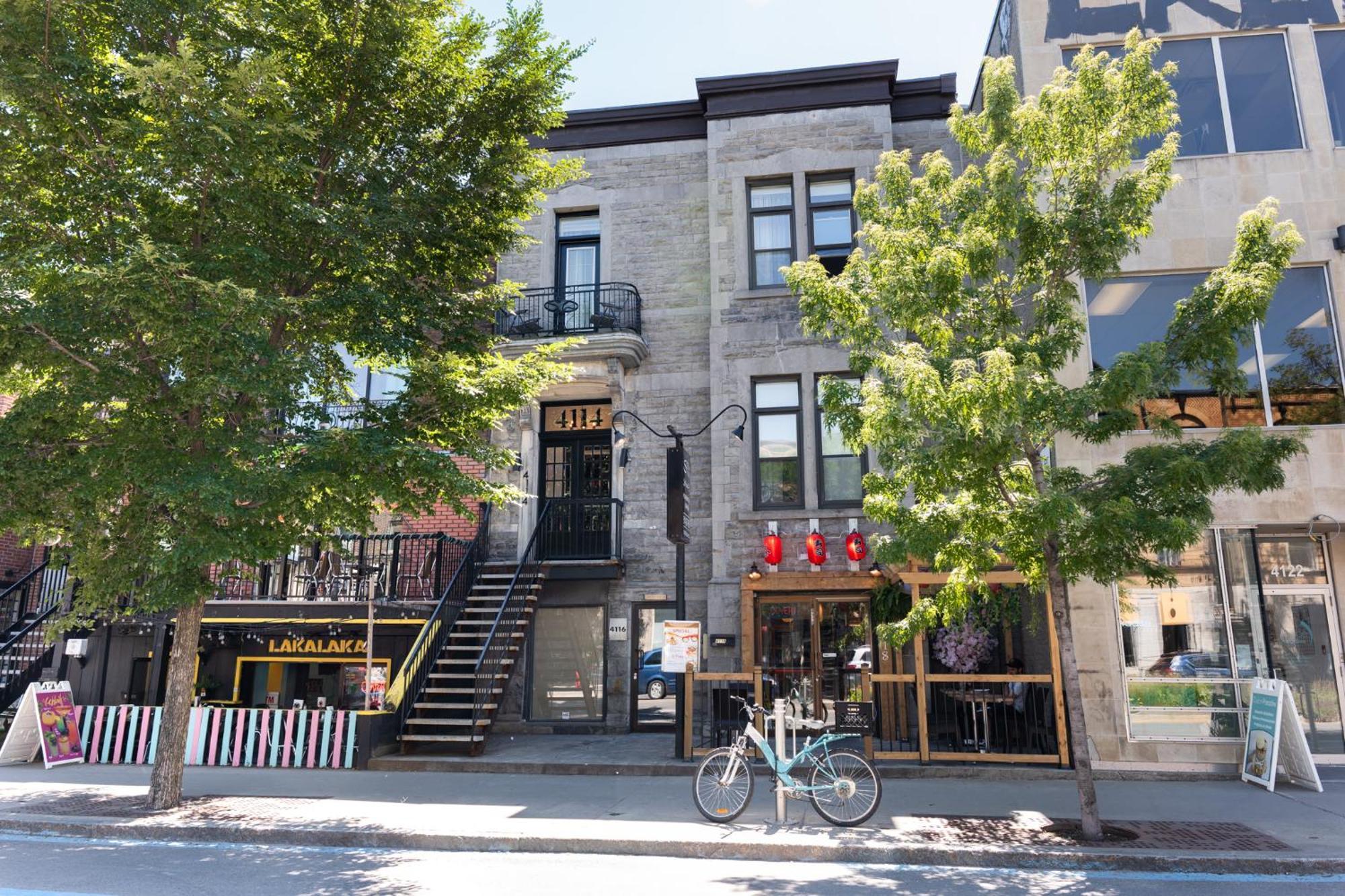 #5 - Spacious 3bds - Self Check In - Plateau - St-denis - Ac - Tv Montreal