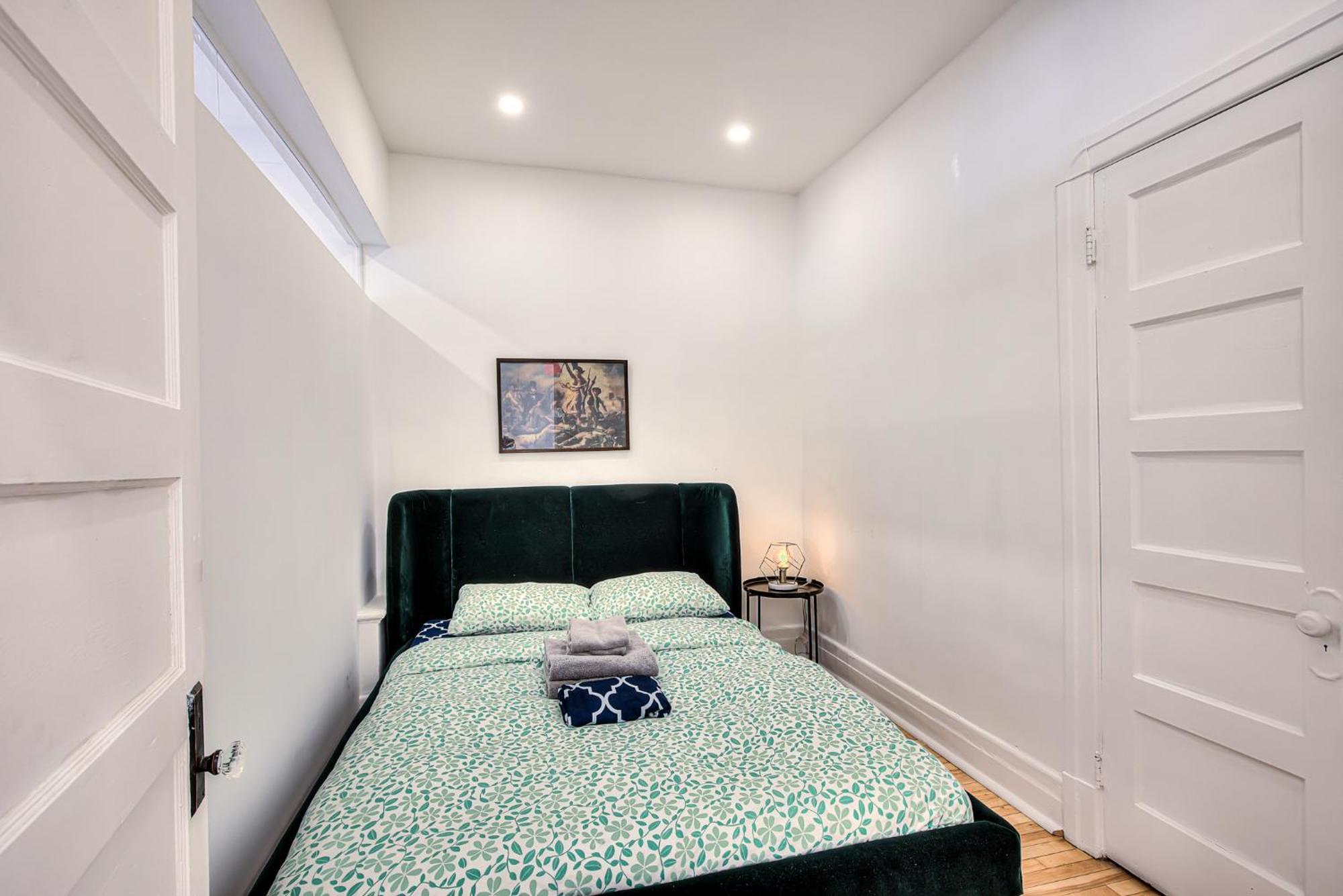 Vacation & Attractions By Downtown & Plateau * Montreal
