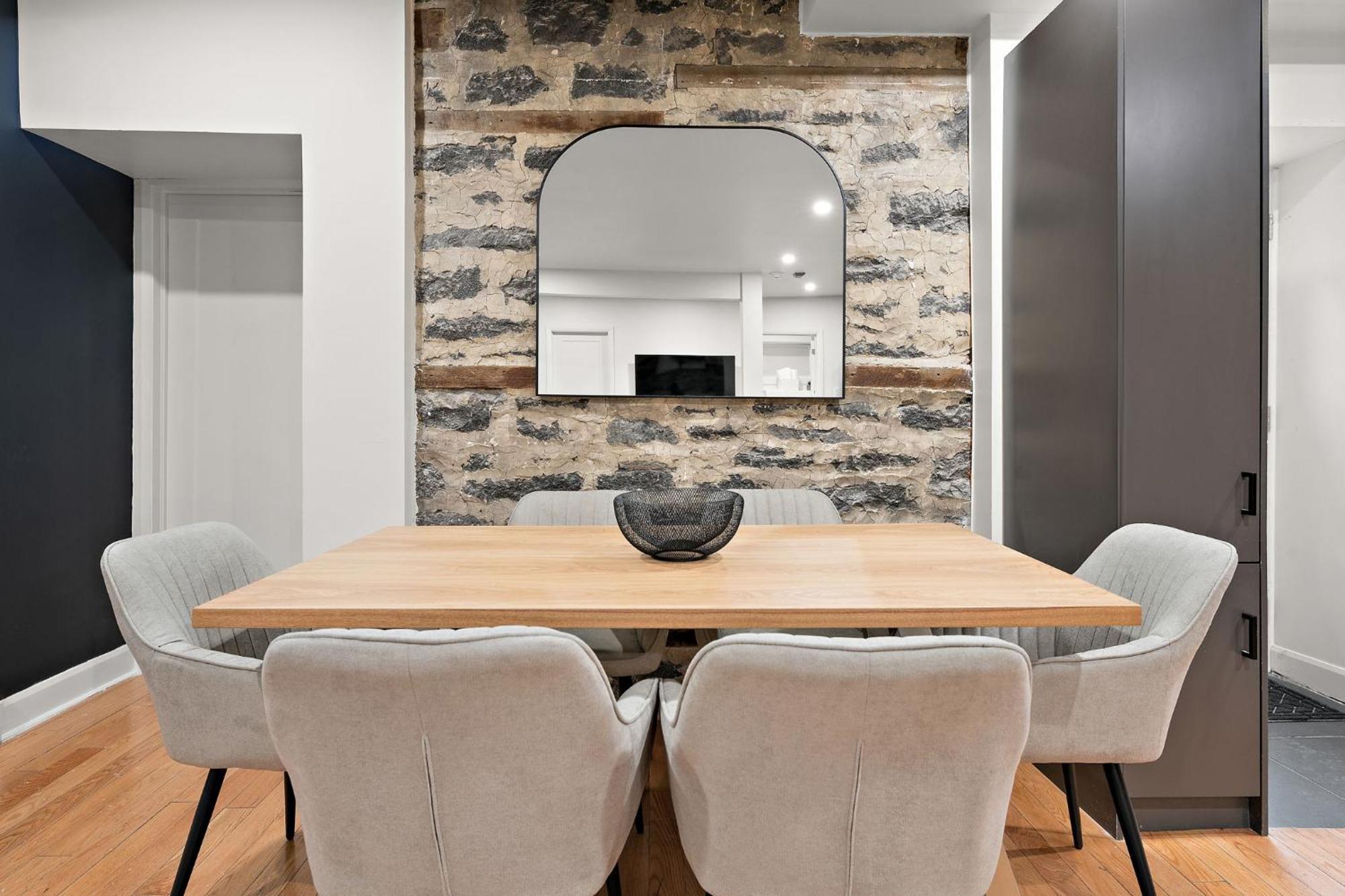 The Ontario Loft Apartment Montreal