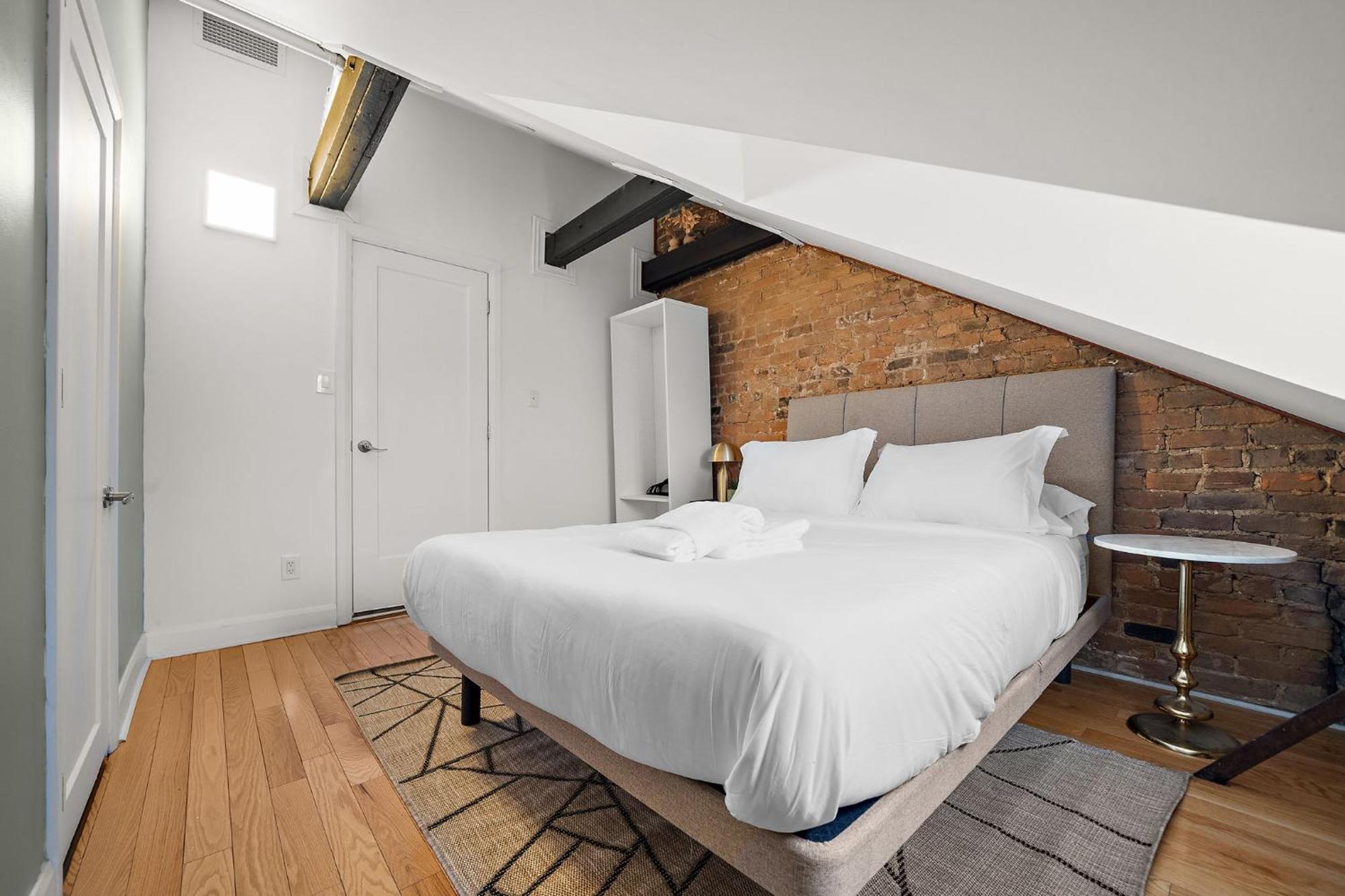 The Ontario Loft Apartment Montreal