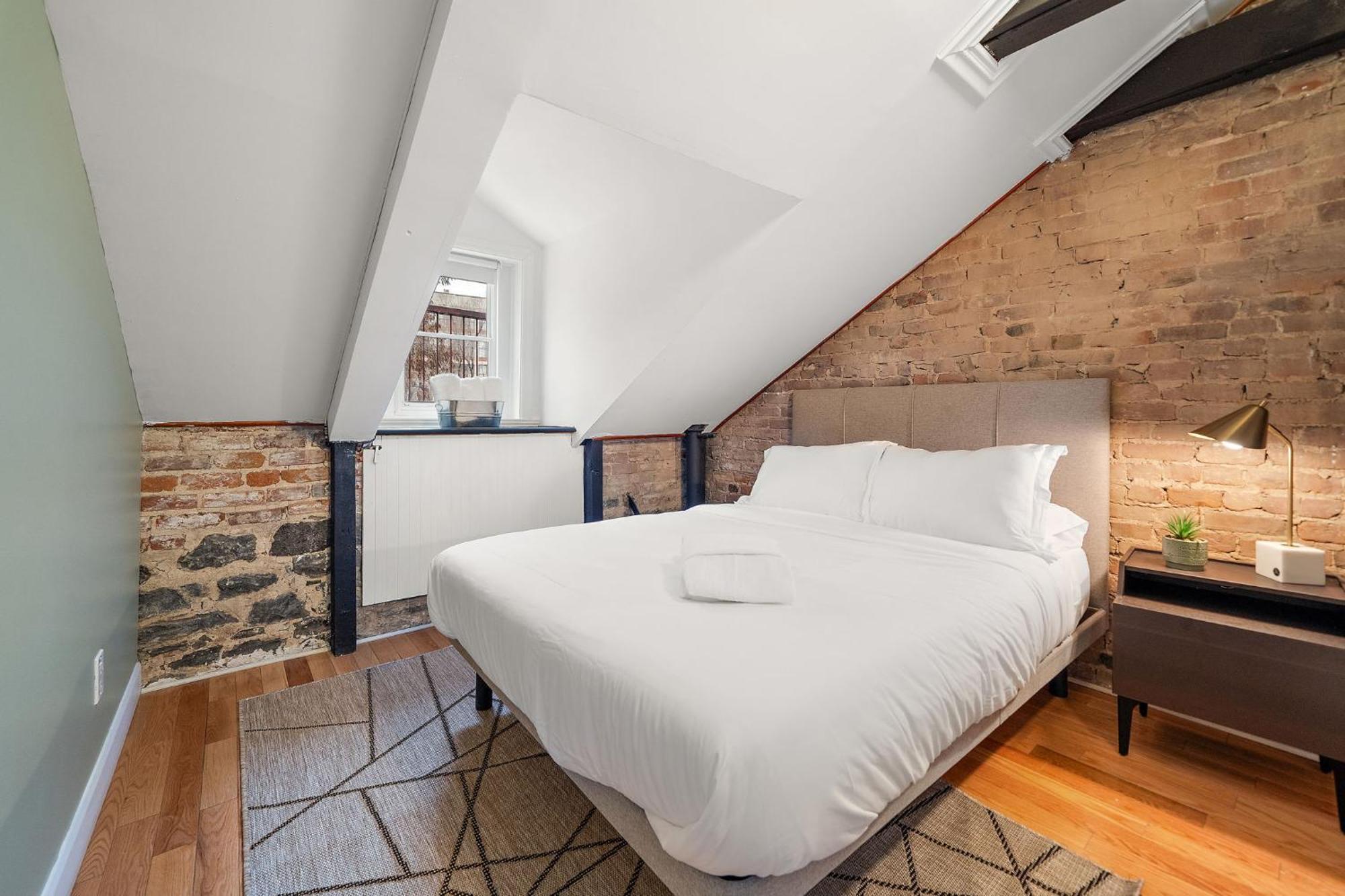 The Ontario Loft Apartment