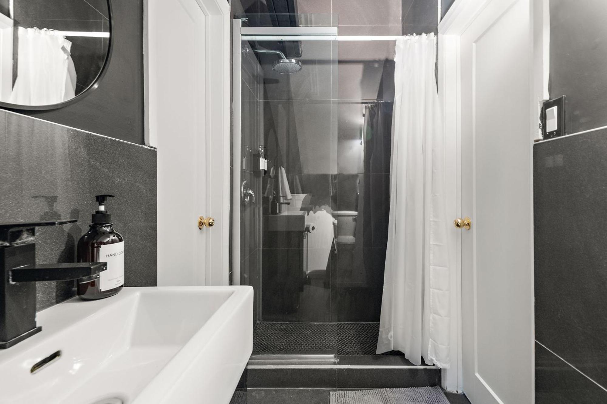 The Ontario Loft Apartment *