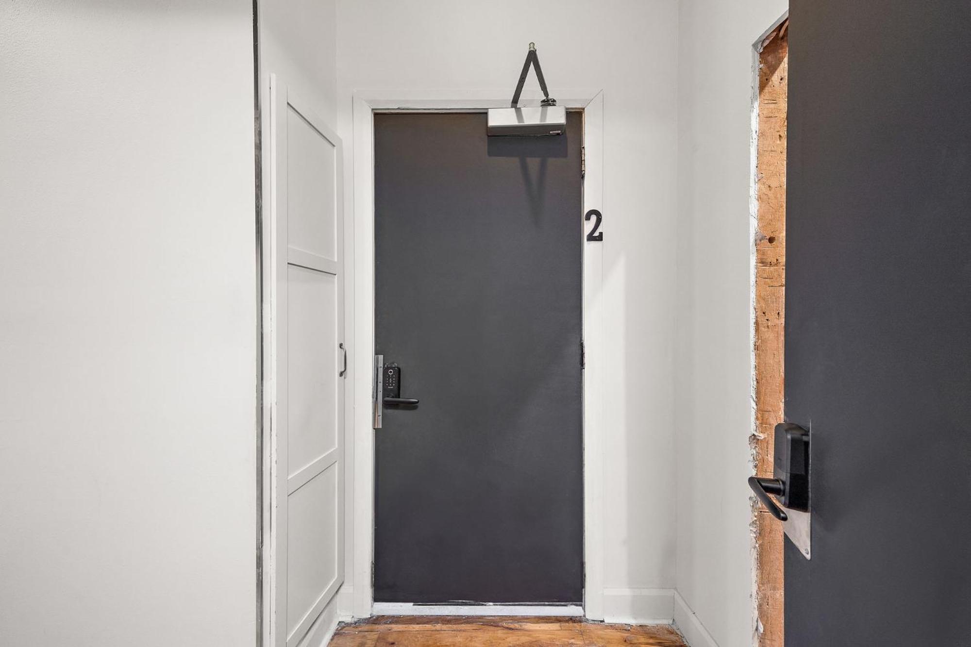 The Ontario Loft Apartment