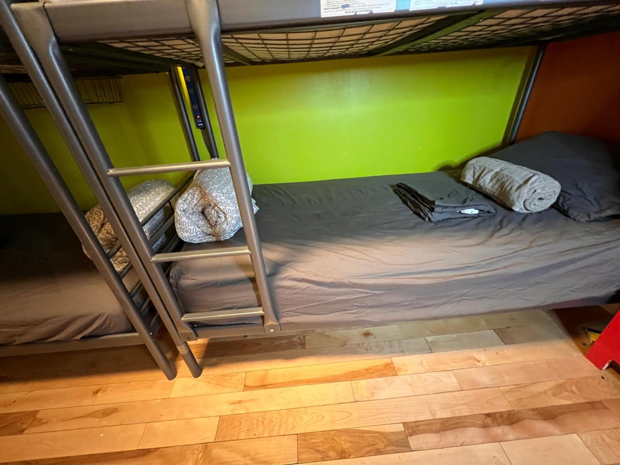 Hostel Pvt *