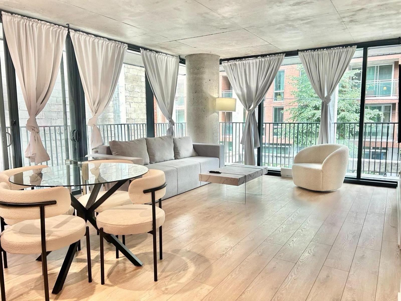 Modern 2 Bedroom In Griffintown - Stylish And Convenient Apartment *