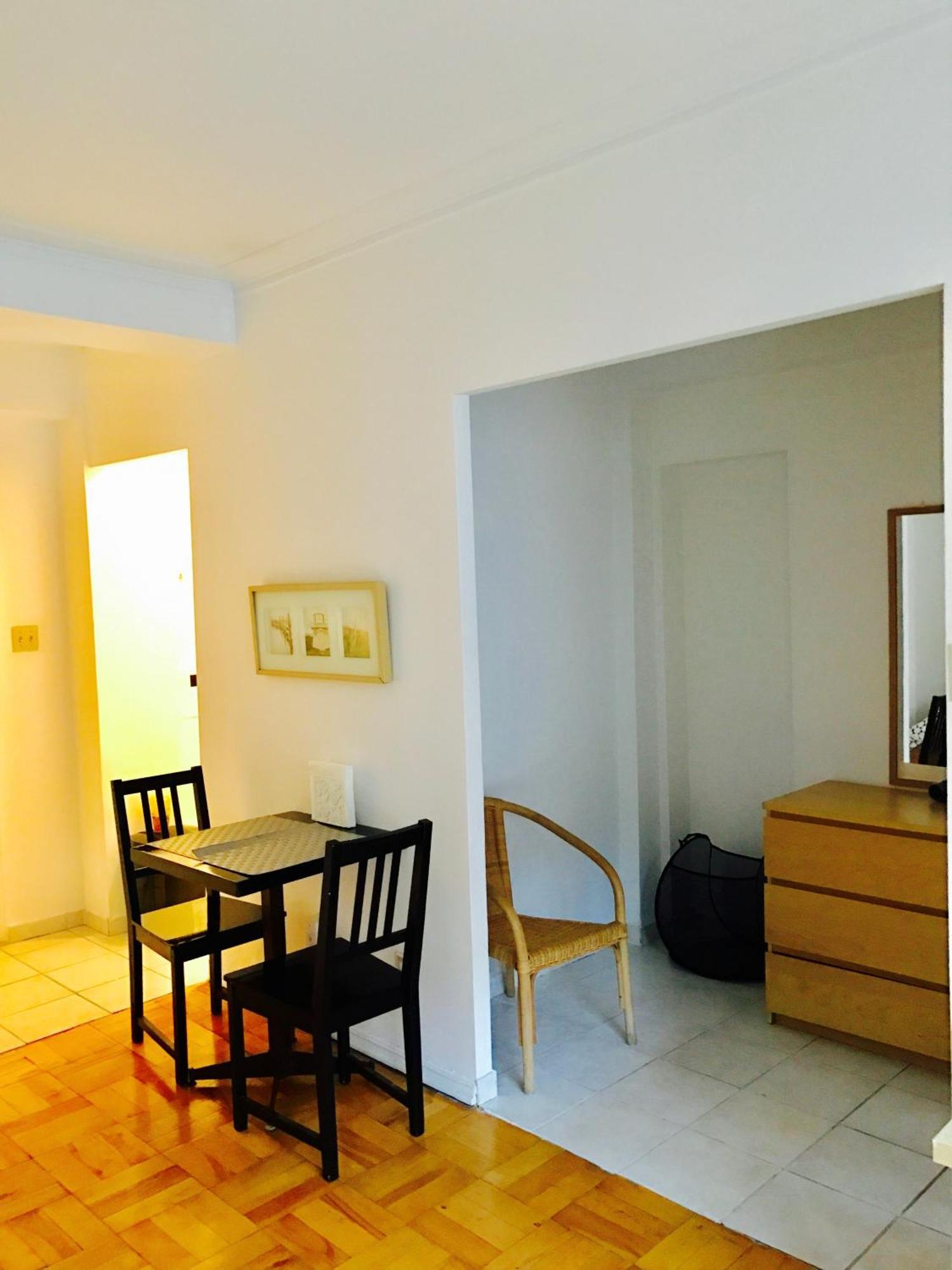Stylish Comfortable In The Golden Square Mile * Montreal