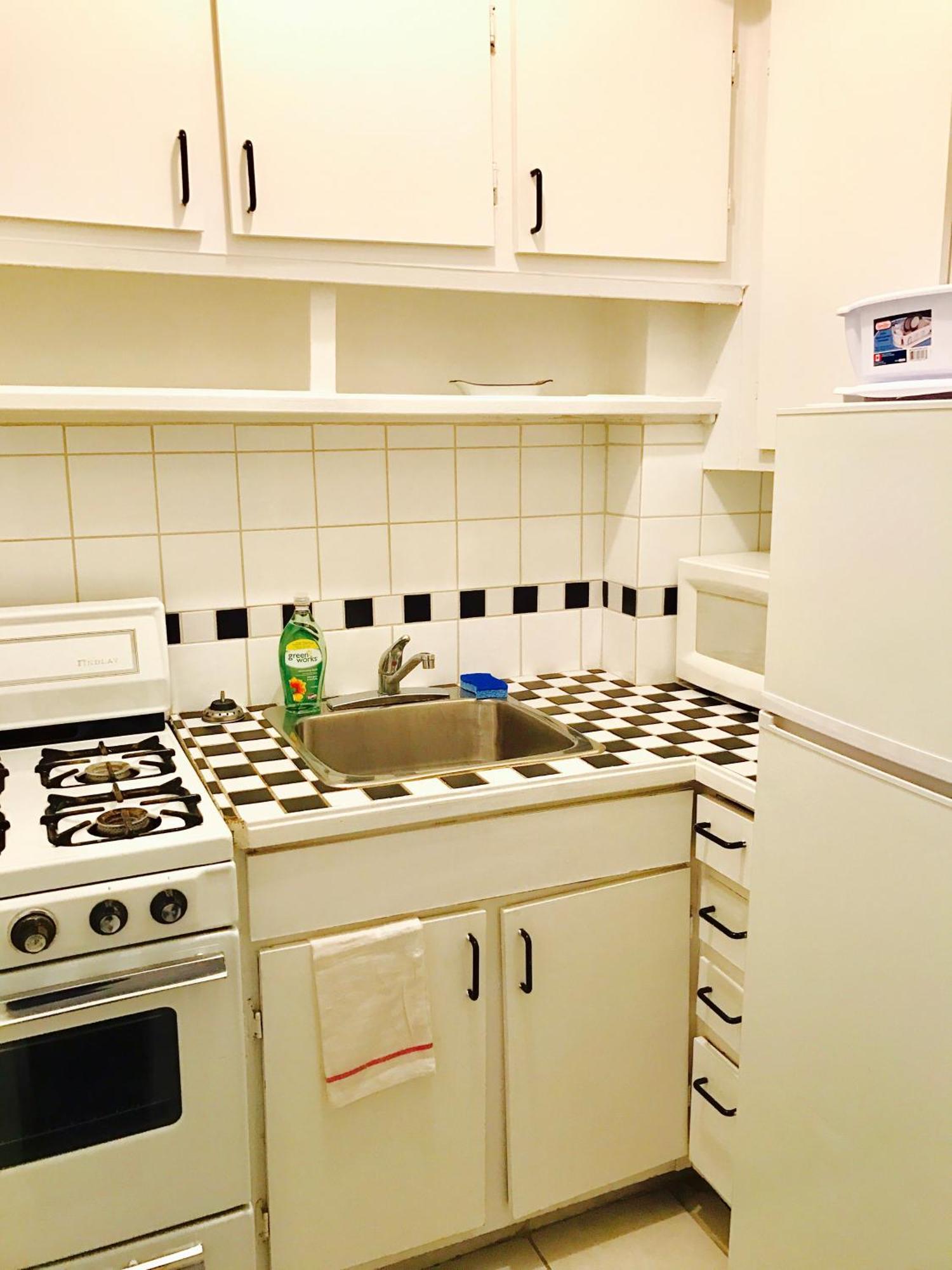 Stylish Comfortable In The Golden Square Mile