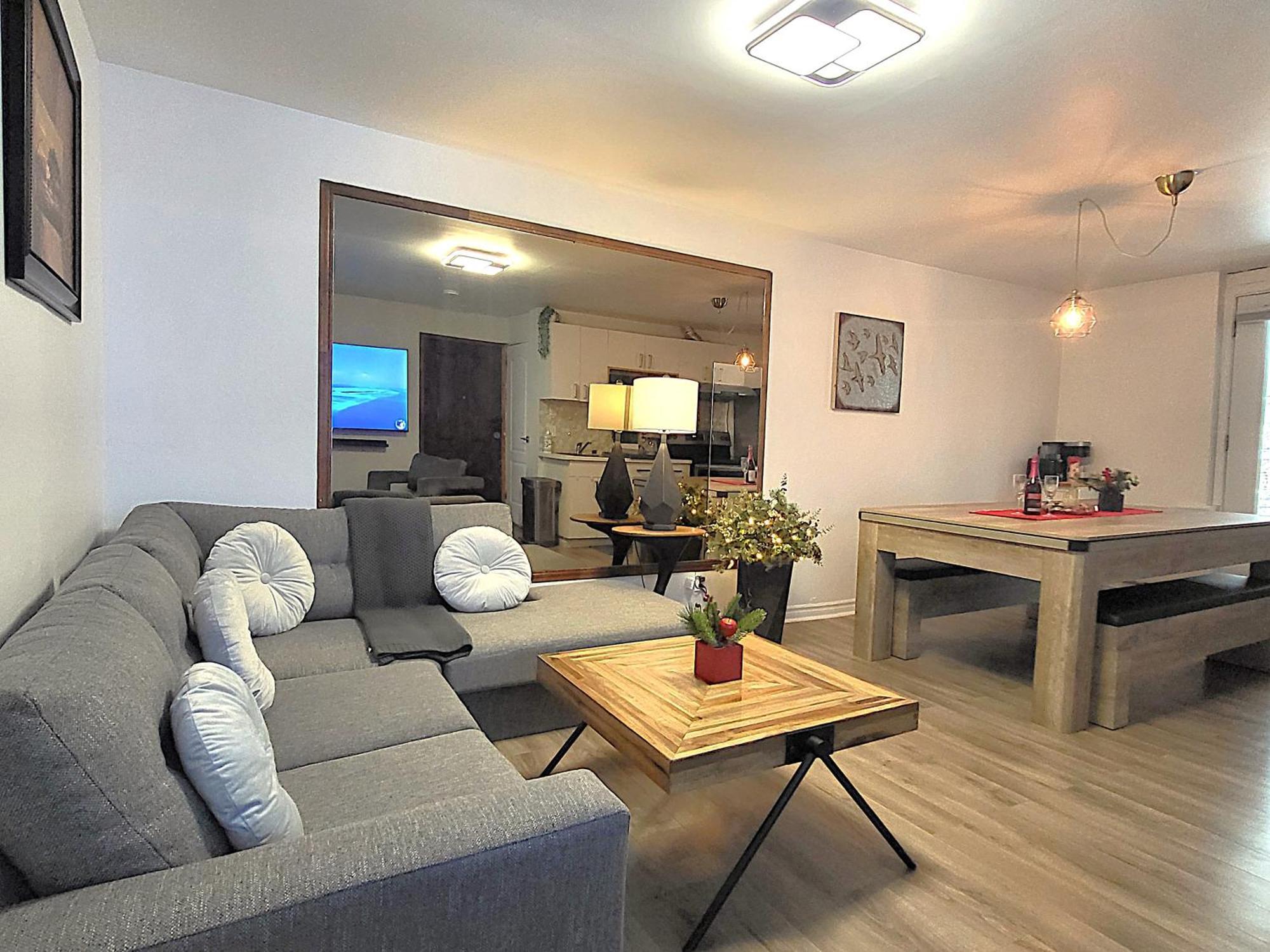 Stunning 3br Apartment, Free Parking, *