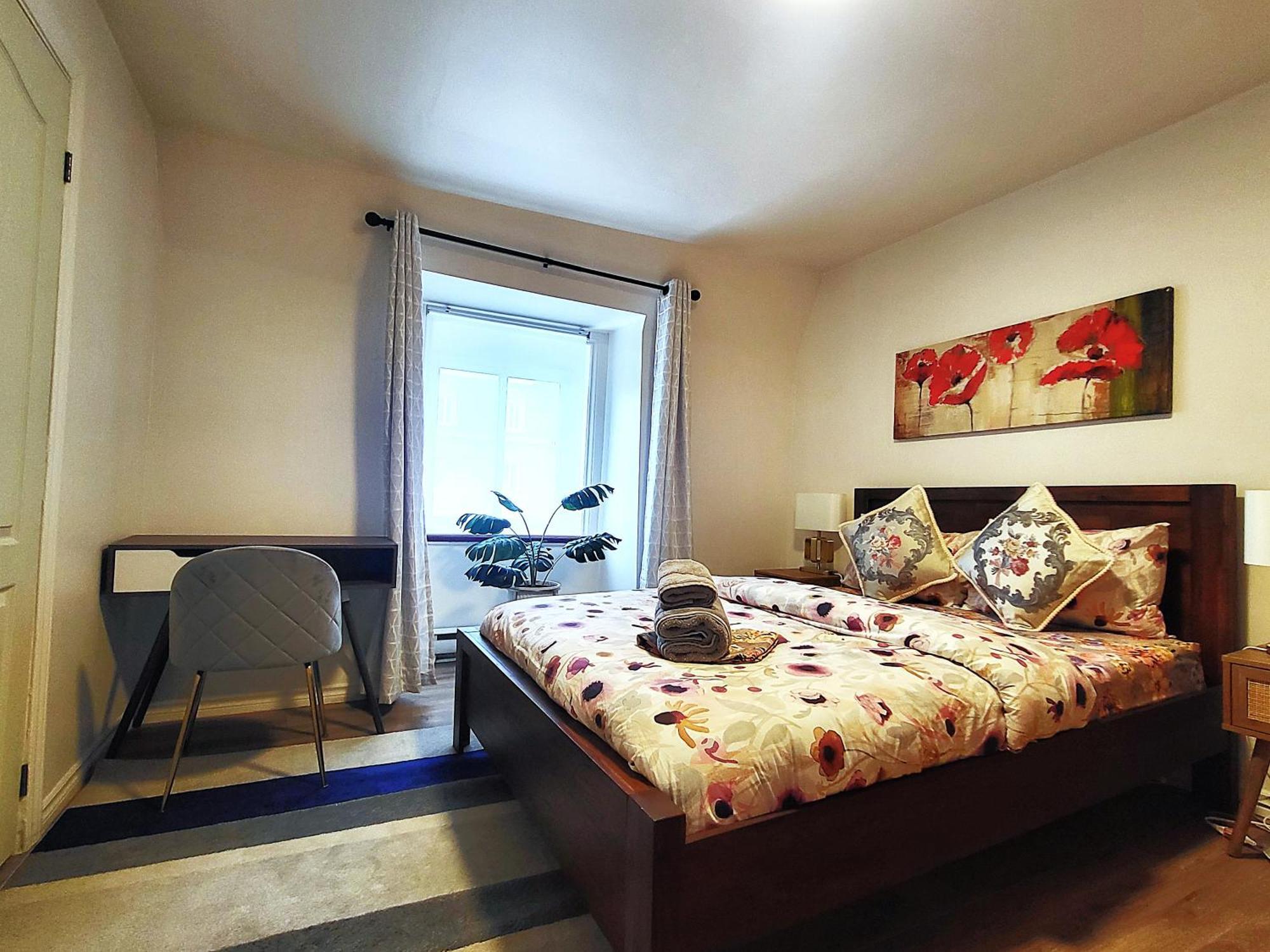 Stunning 3br Apartment, Free Parking, *