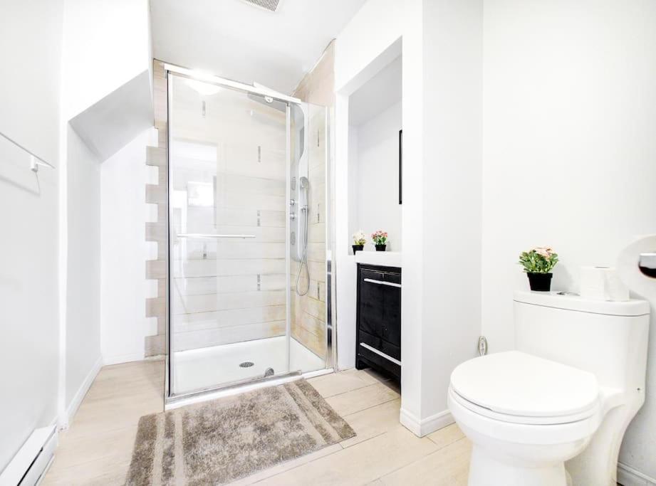 Cozy & Stylish 2br-condo 2 Min From Bell Center D7 Apartment Montreal