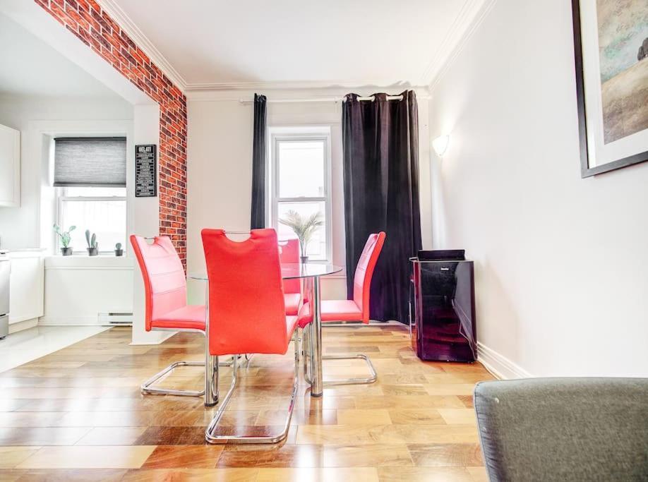 Cozy & Stylish 2br-condo 2 Min From Bell Center D7 Montreal