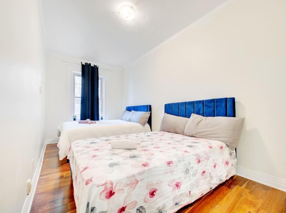 Apartment Cozy & Stylish 2br-condo 2 Min From Bell Center D7