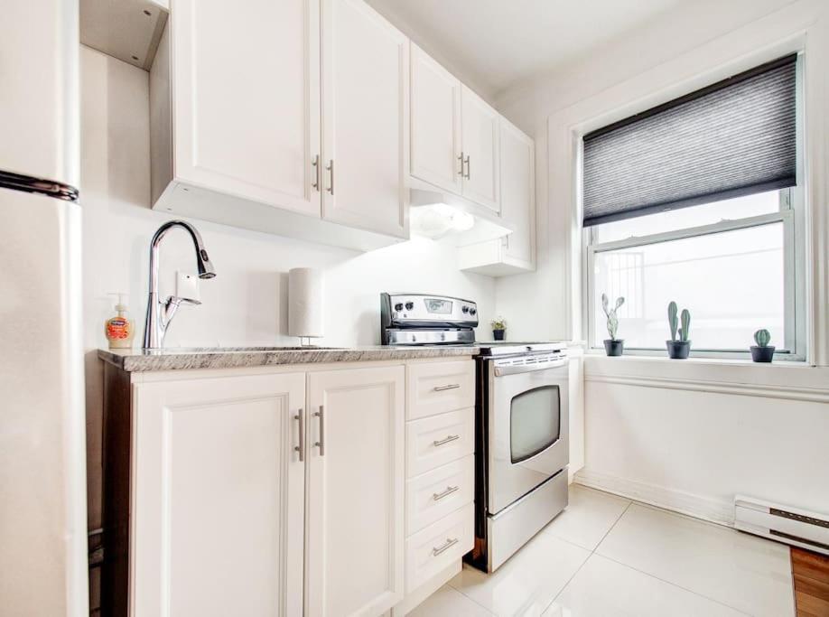 Apartment Cozy & Stylish 2br-condo 2 Min From Bell Center D7 *