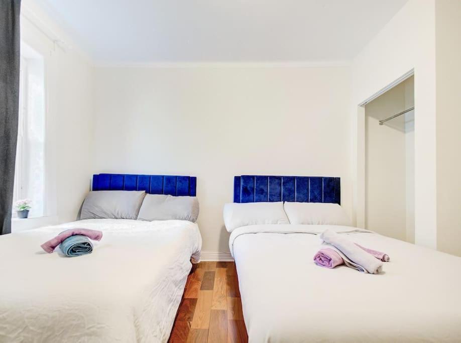 Cozy & Stylish 2br-condo 2 Min From Bell Center D7